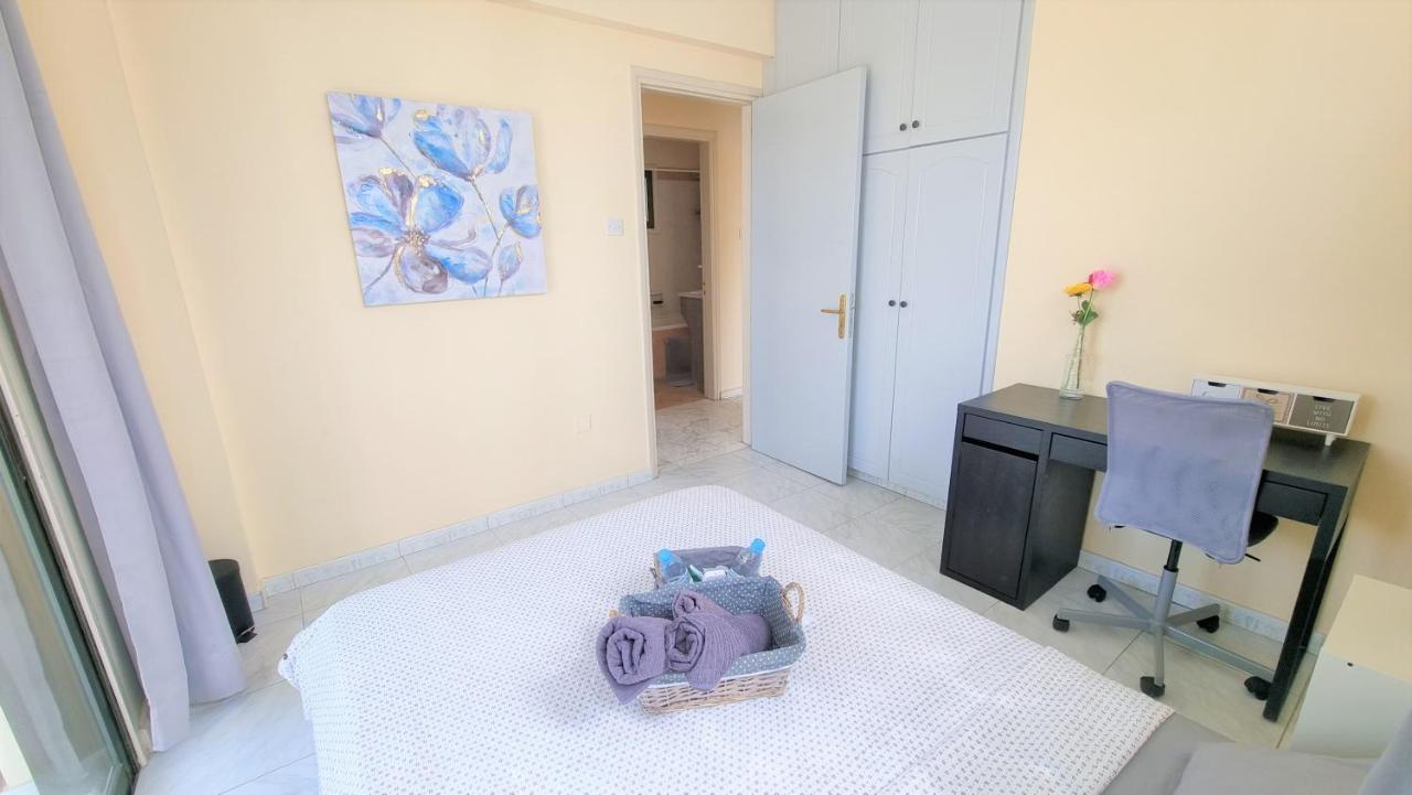 Comfy Rooms In A Shared Apartment Near Salt Lake With Internet And Netflix Lárnaka Kültér fotó